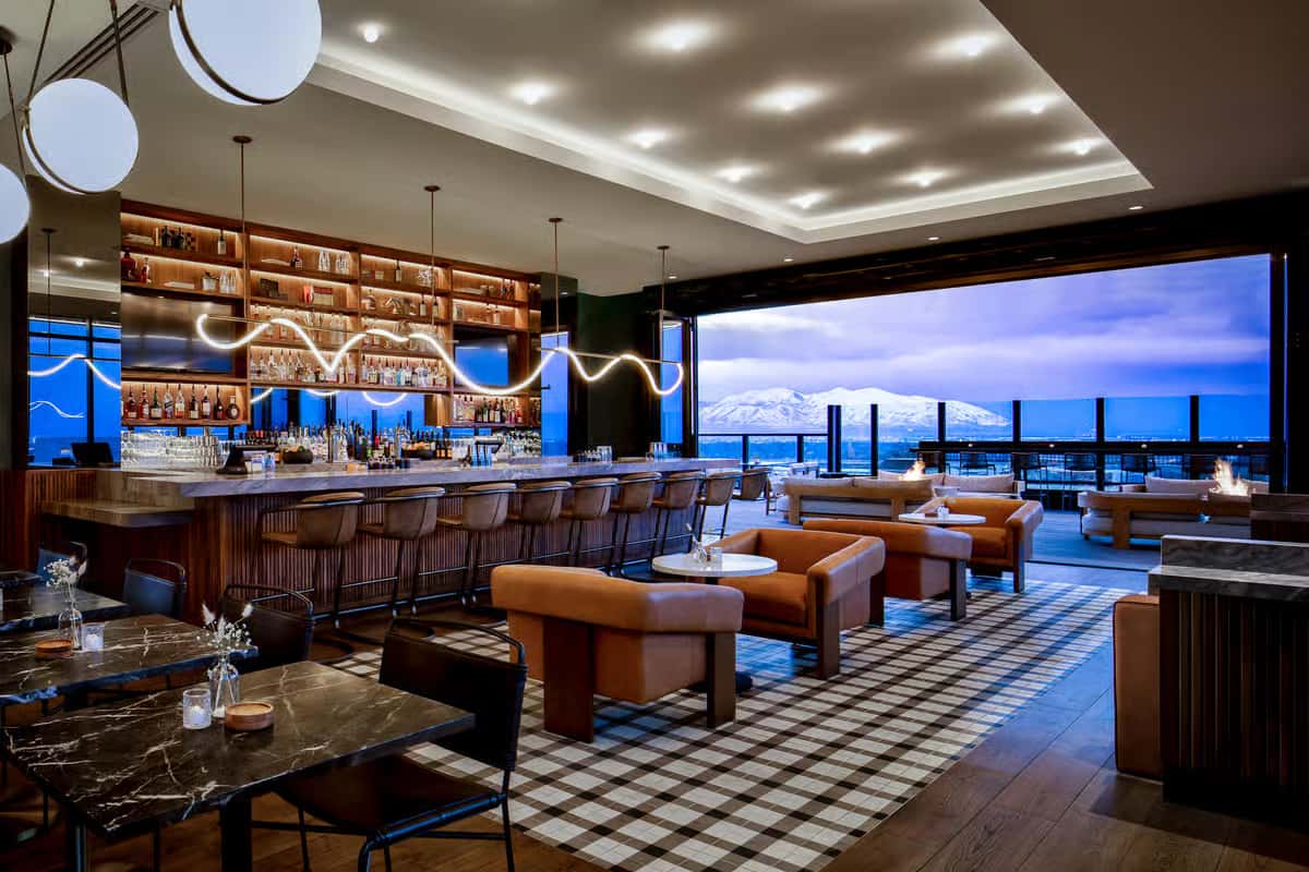 Van Ryder Rooftop Bar