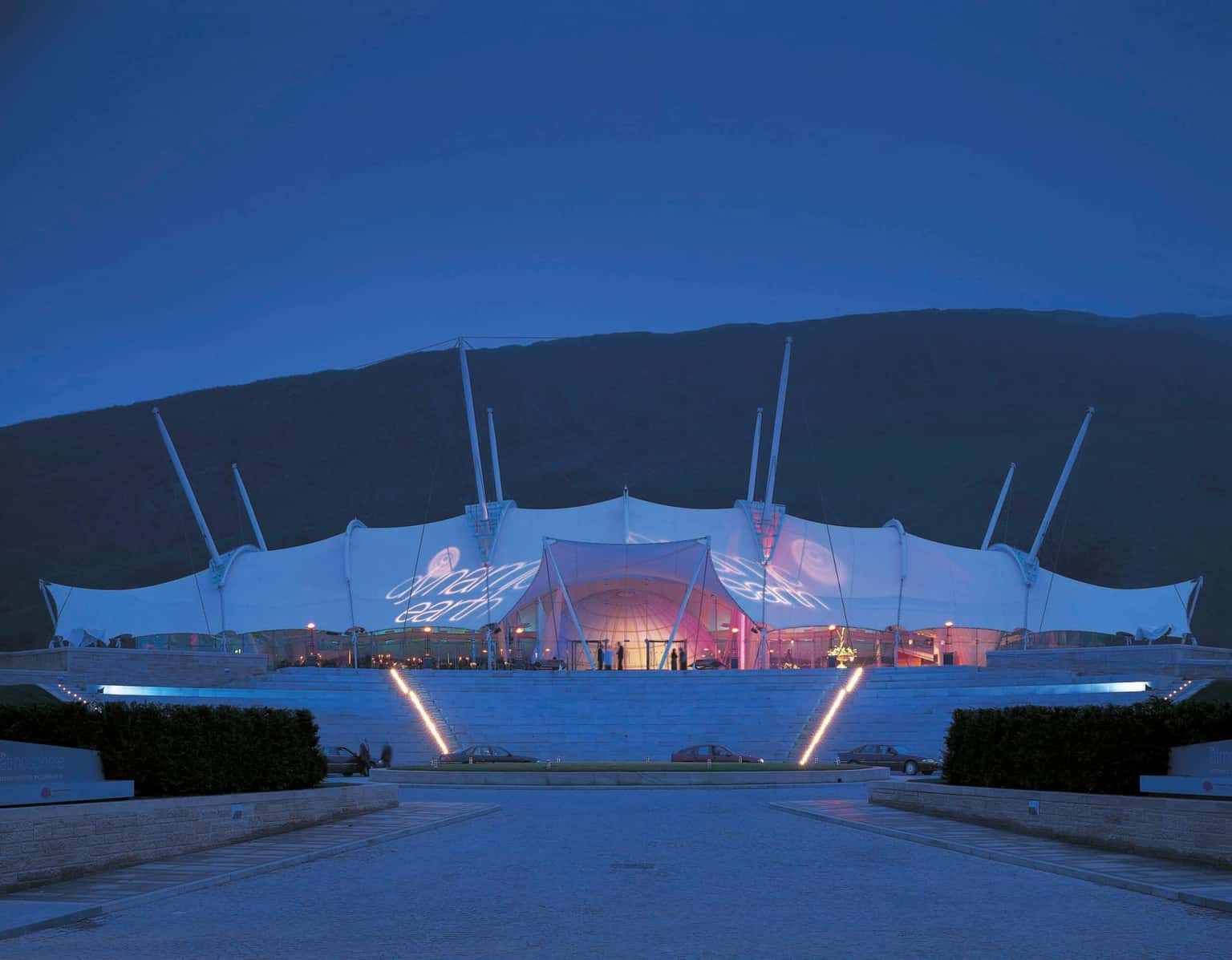 Dynamic Earth