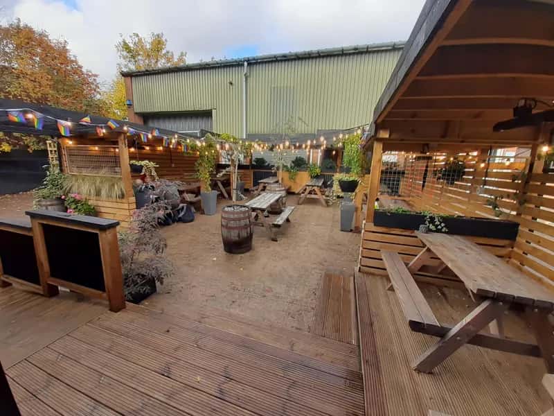 Black Iris Bottleshop & Taproom