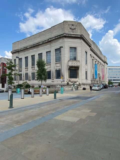 Graves Gallery