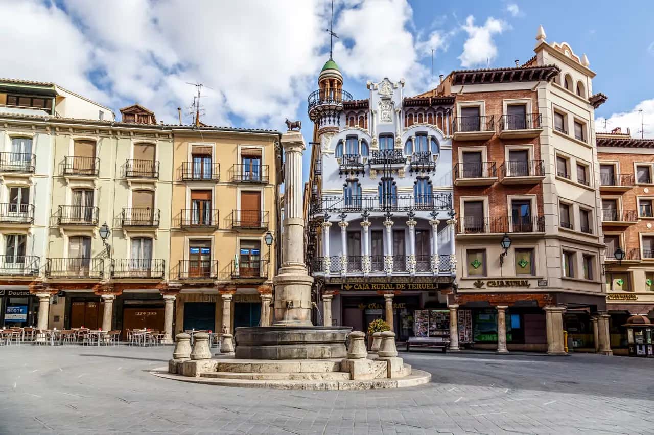 Día del Pilar: 50 aniversario de Amigos de la Jota