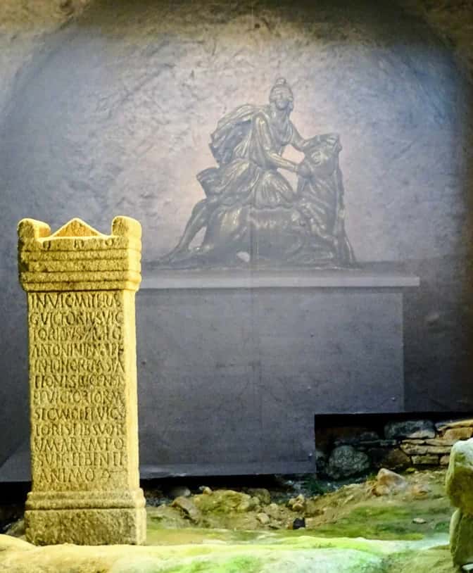 Museo Universitario A Domus do Mitreo