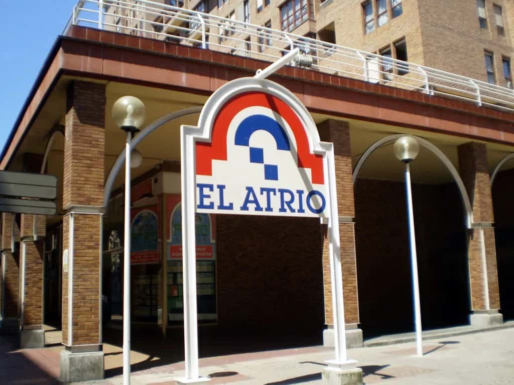 Centro Comercial El Atrio