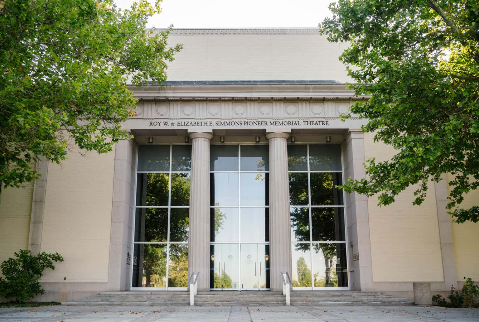Simmons Pioneer Memorial Theatre