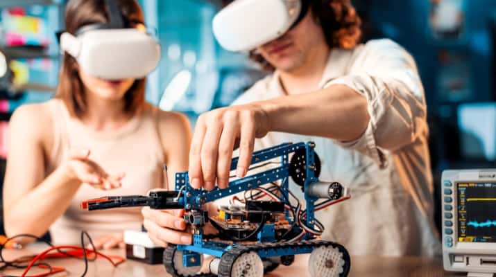Robòtica, IA i electrònica