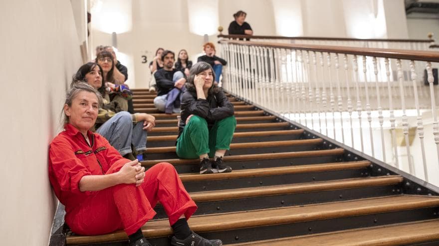 La escalera de Tabakalera no cruje, croa