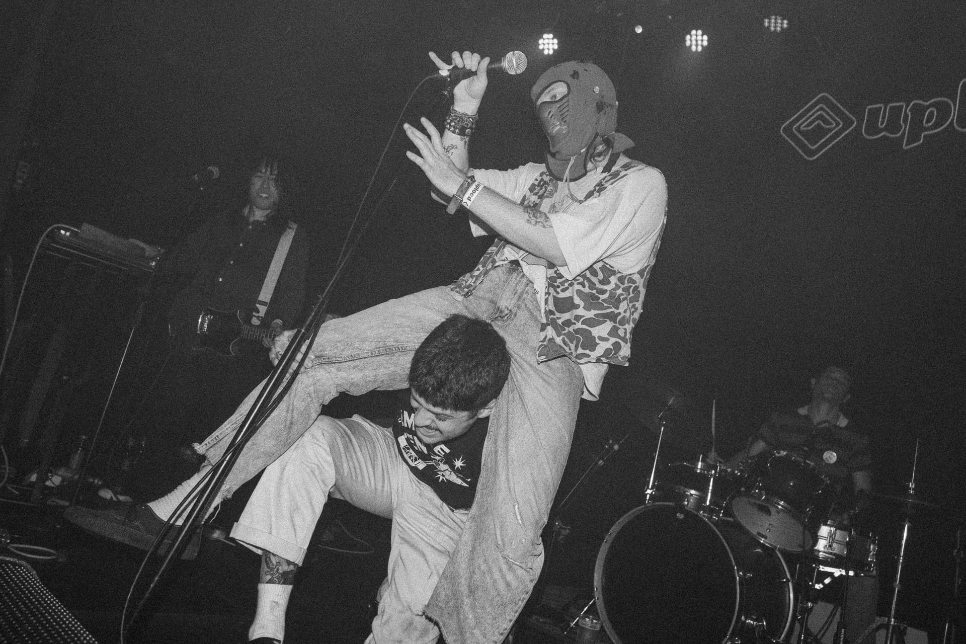 Gee Tee + Gripau