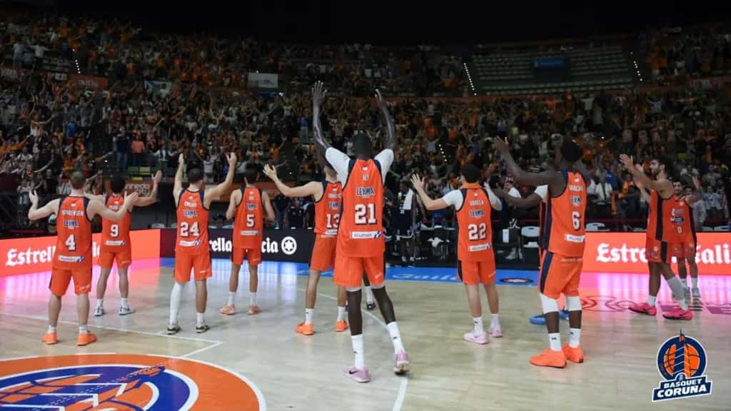 Básquet Coruña contra Estudiantes