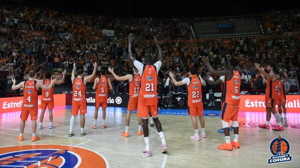 Básquet Coruña contra Estudiantes