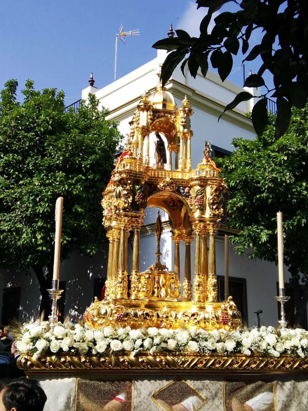 Procesión del Corpus en la Parroquia de San Gonzalo