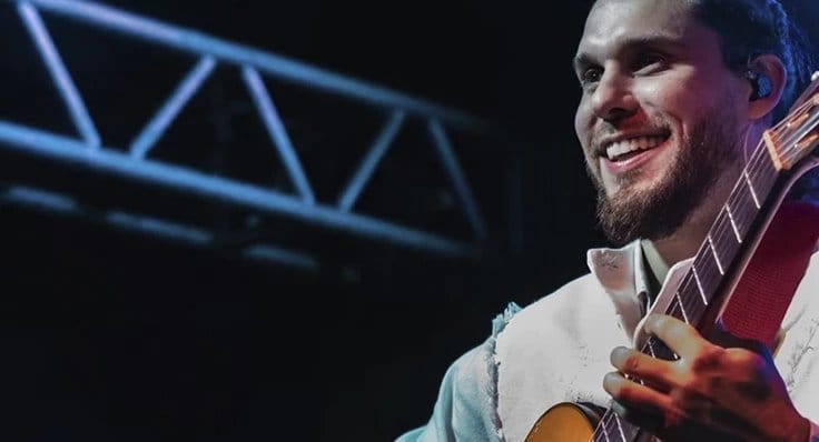 Néstor Lo en acústico