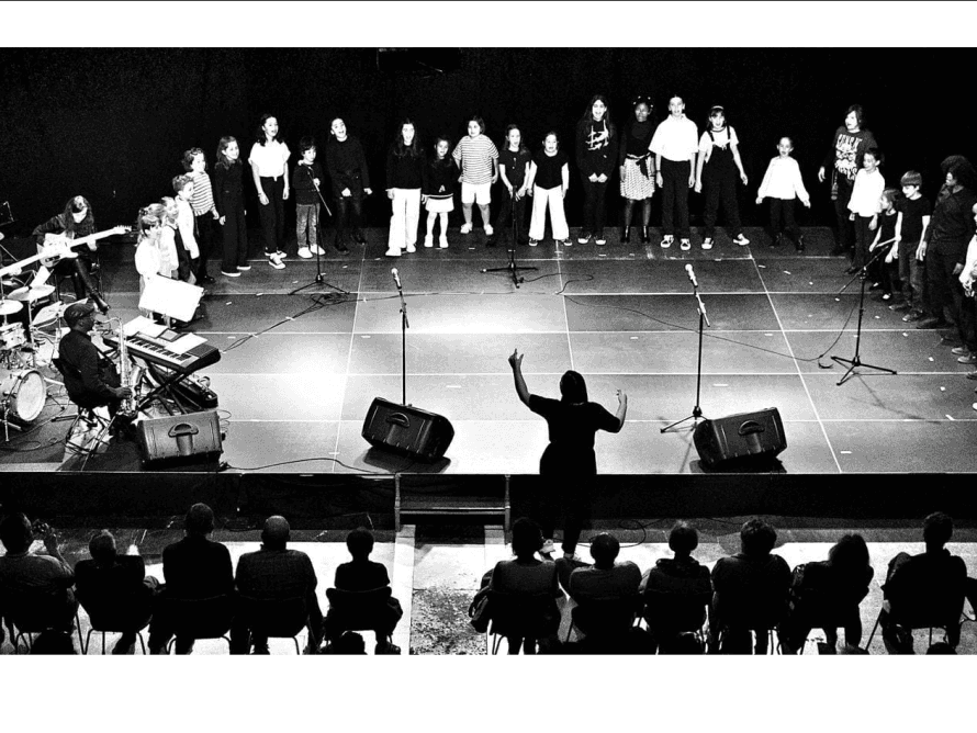 Música. La vuelta al mundo del canto