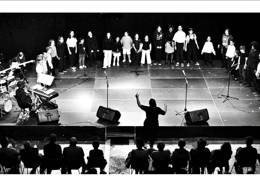 Música. La vuelta al mundo del canto