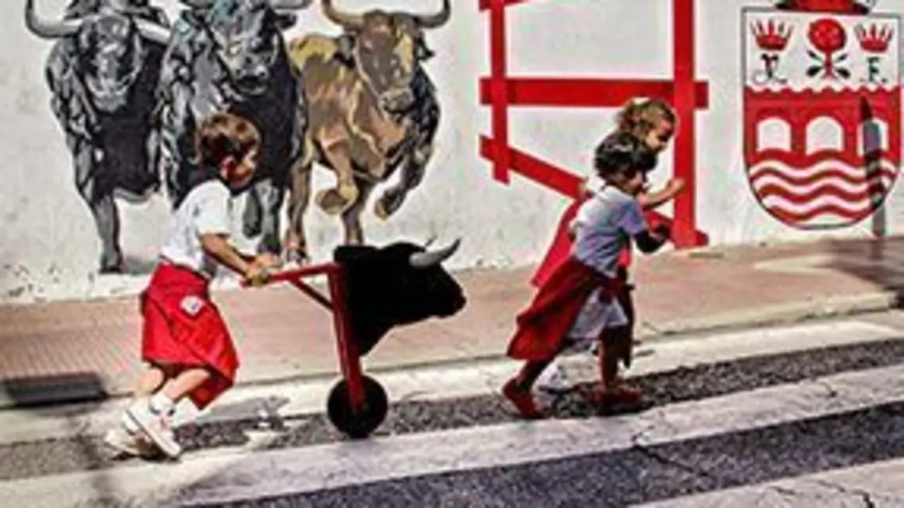 Fiestas: encierros infantiles, magia y música