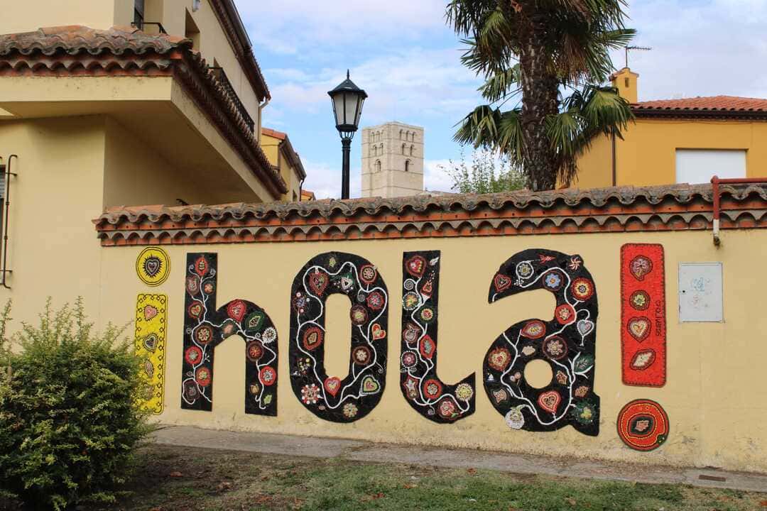 Inauguración del mosaico ¡Hola!