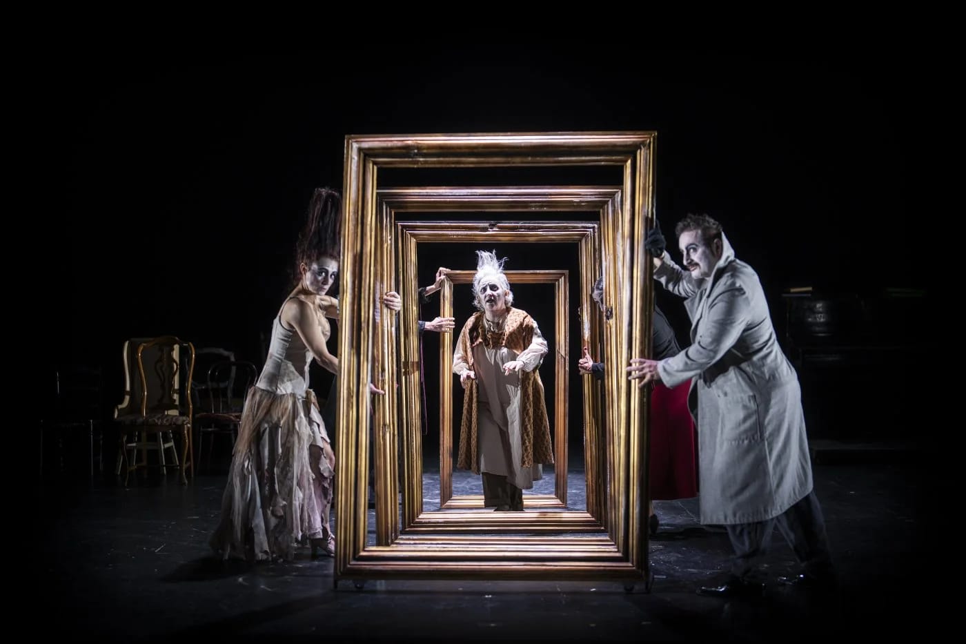 49º Festival Internacional de Teatro de Badajoz - Hashtag#FREE