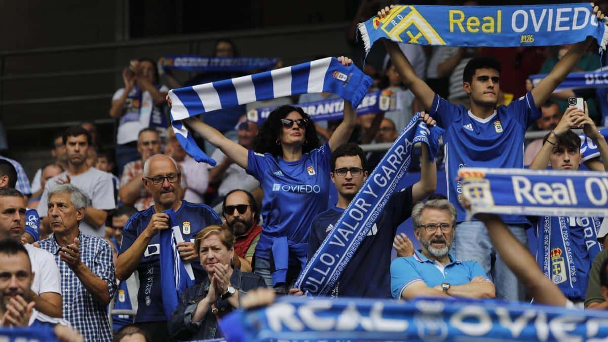 Real Oviedo vs Elche CF - Jornada 32 LaLiga EA Sports