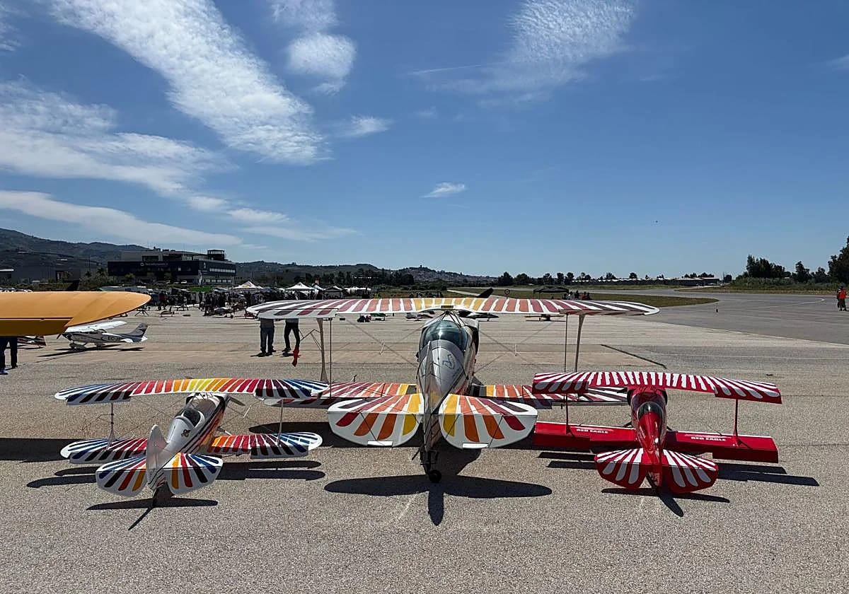 V Aguacate Model Airshow