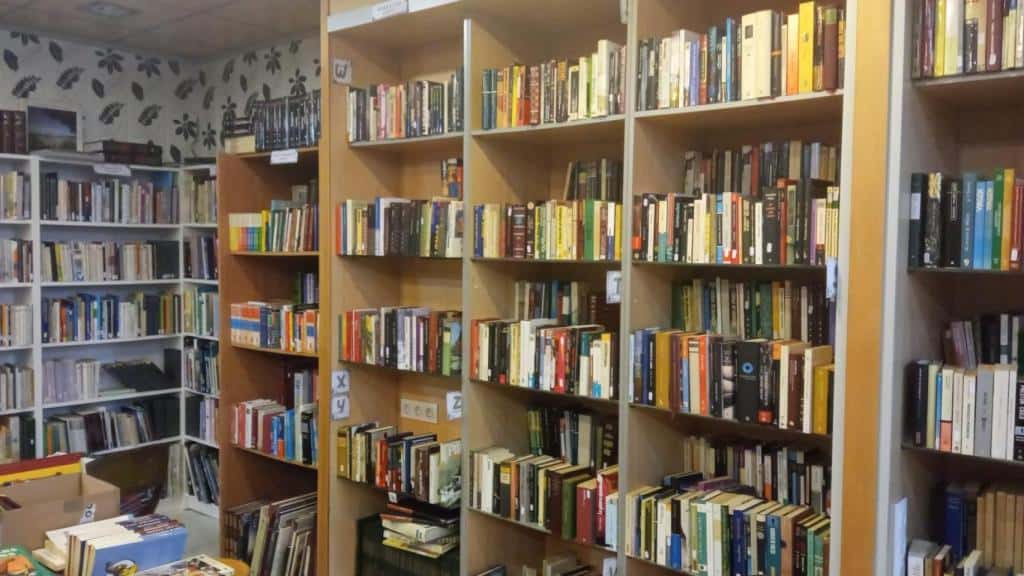 Feria de venta masiva de libros en Libros Hércules