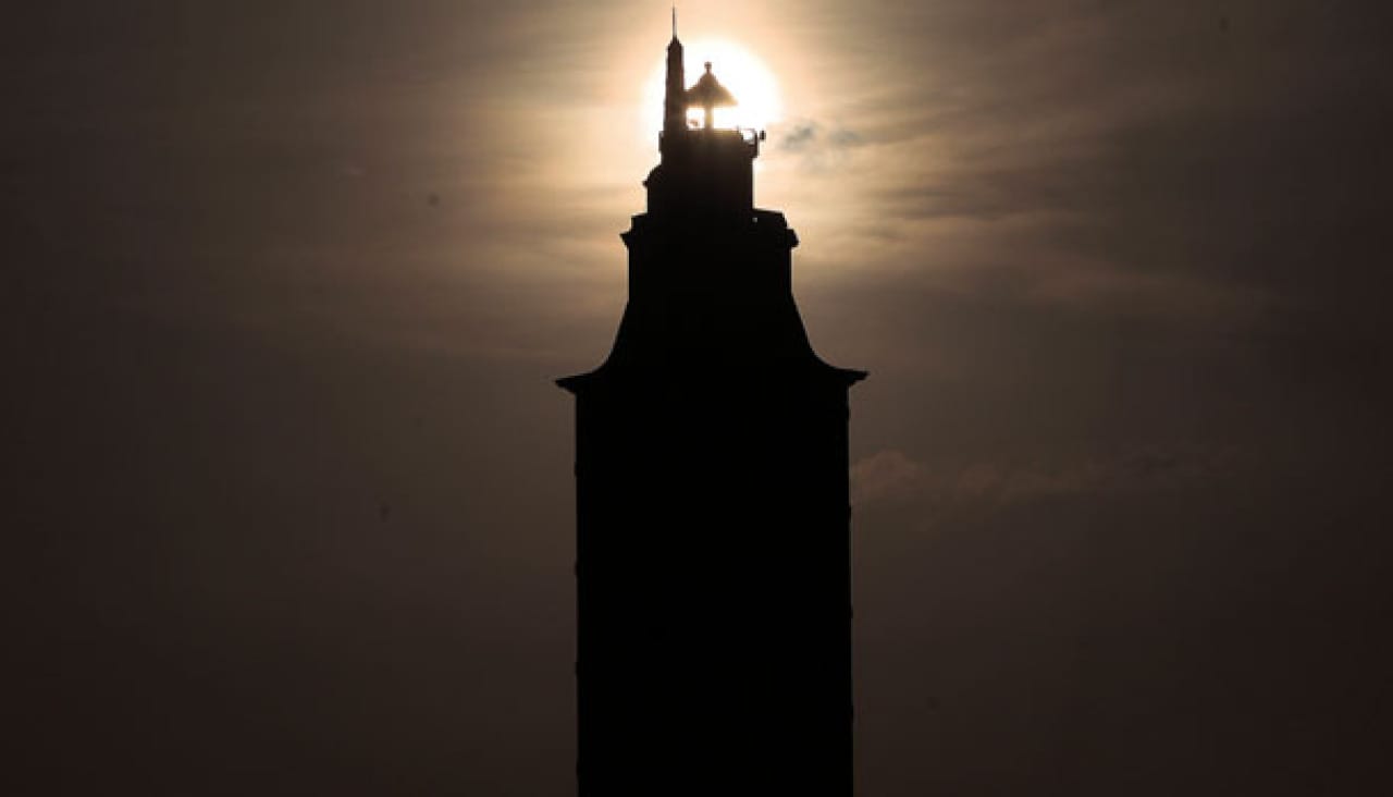 Eclipses: asombro e co帽ecemento