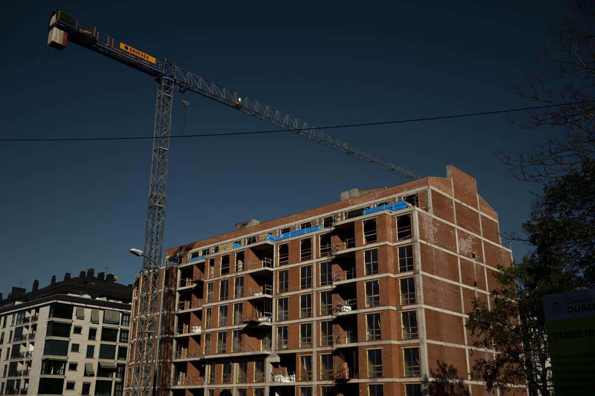 Cuatro Paredes - Sesión 1: Sobre la metrópolis