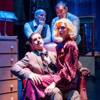 39 escalones: Una comedia de muerte