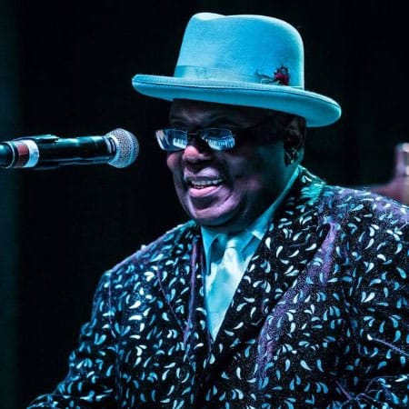 Kenny 'Blues Boss' Wayne & band