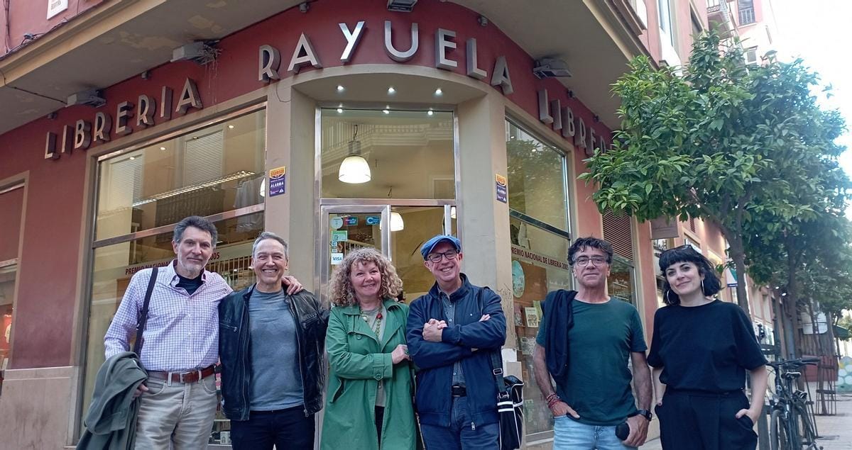 Tertulia mensual de la Librería Rayuela