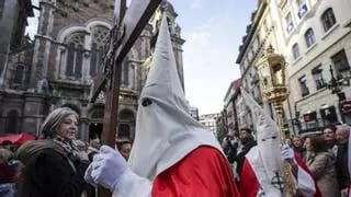 Procesión de La Madrugá - Hermandad de los Estudiantes