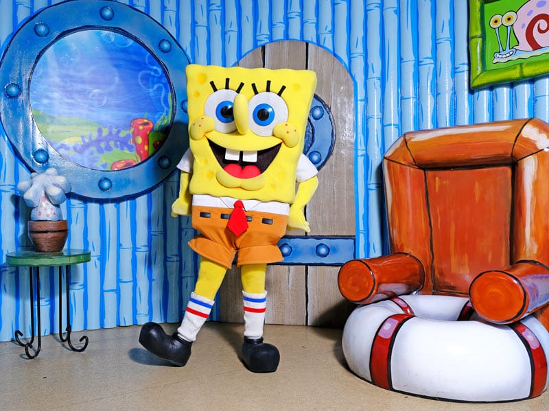 La Casa de Bob Esponja, encuentro con Bob Esponja