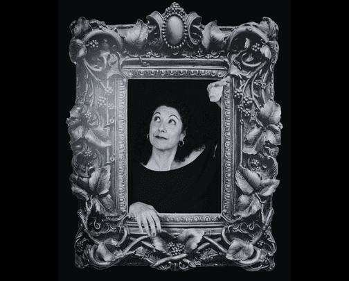 Damas en blanco y negro