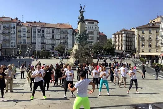 Danzando con poetas