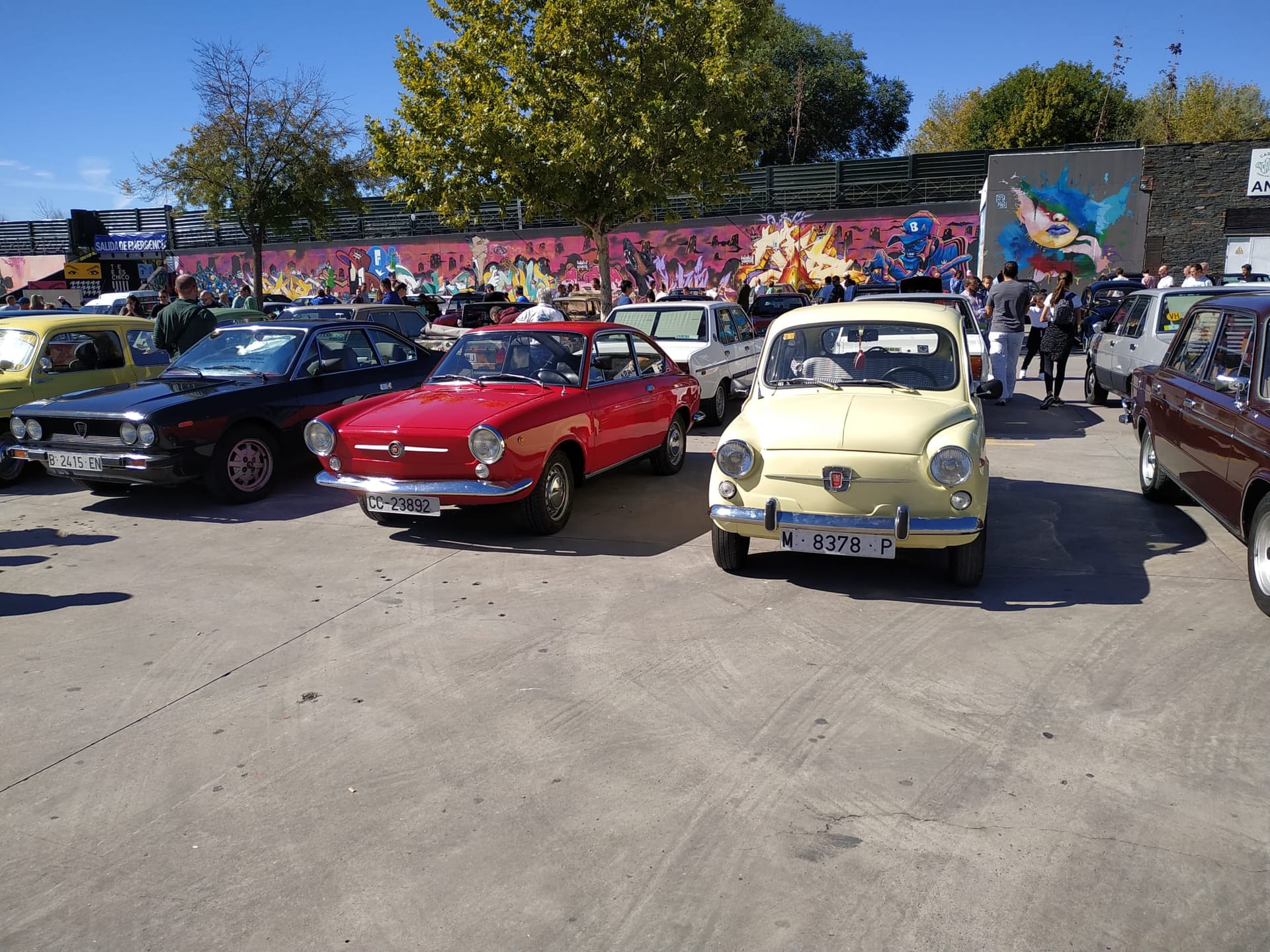 Concentración de Vehículos Clásicos en Torrejón de Ardoz