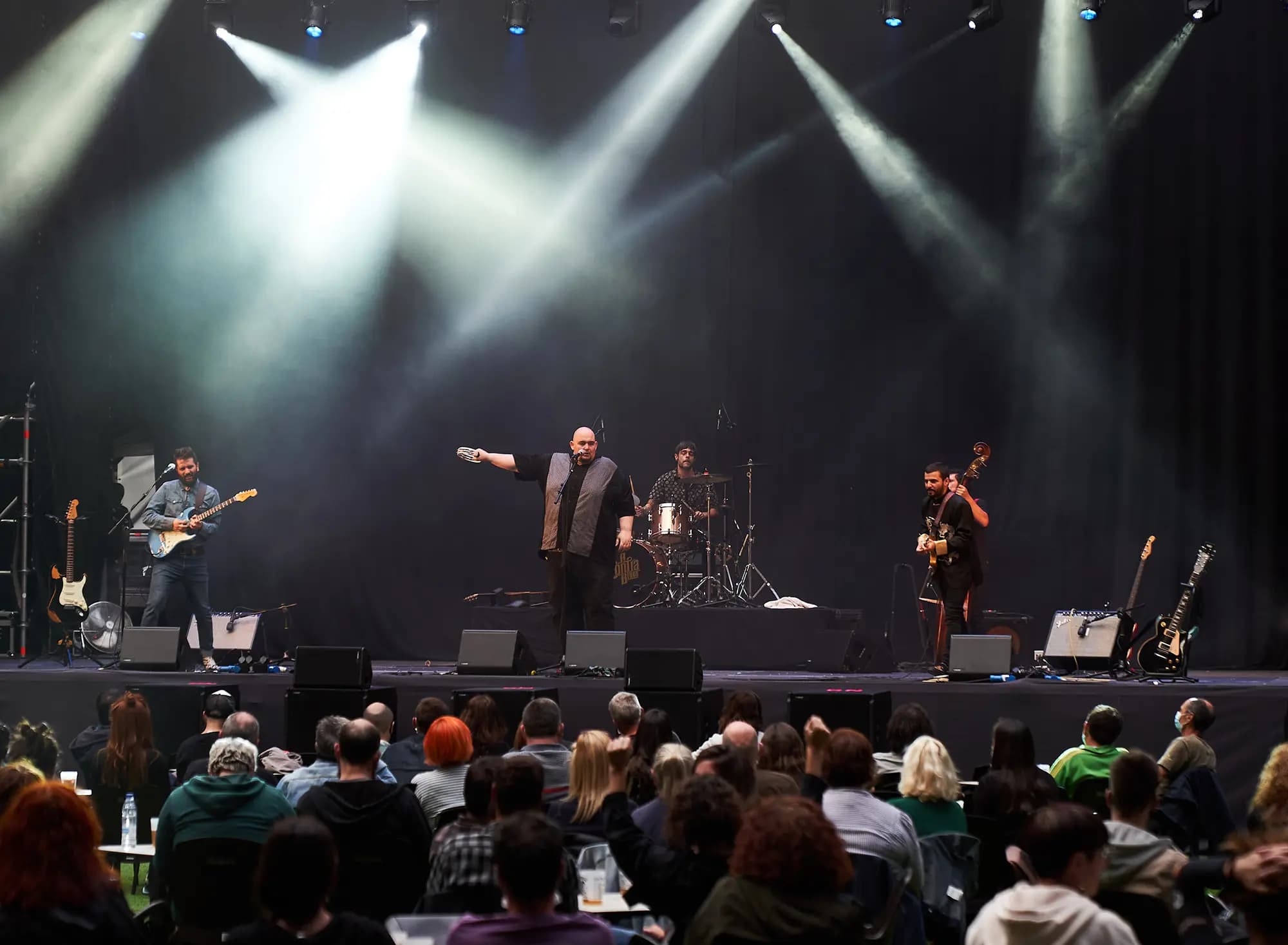 Concierto de Moonshine Wagon y A Contra Blues en Korterraza