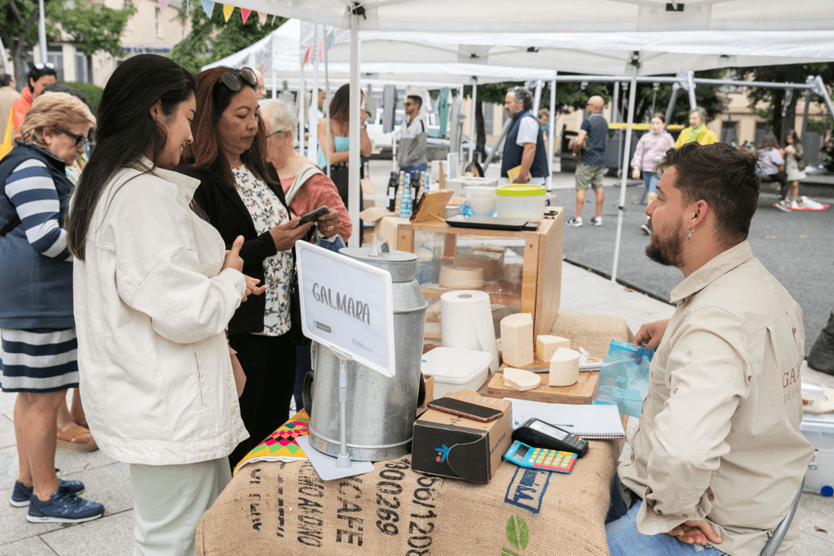 Mercado Ecológico en Campo da Leña