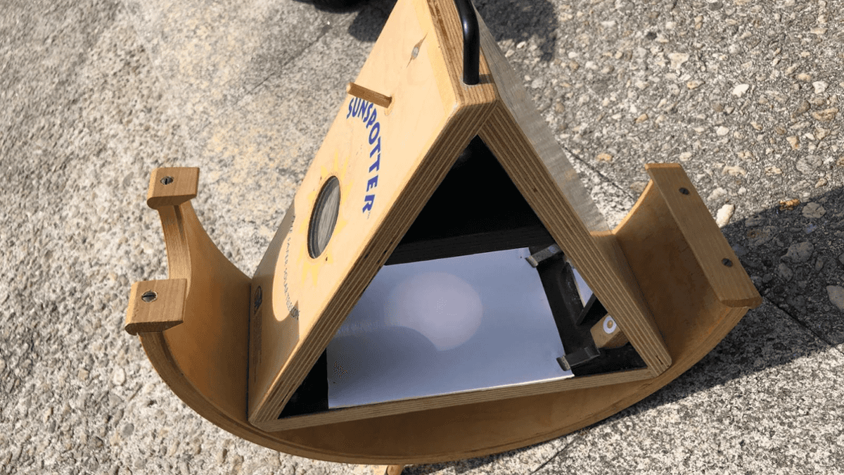 Taller formativo sobre observación de la eclipse solar