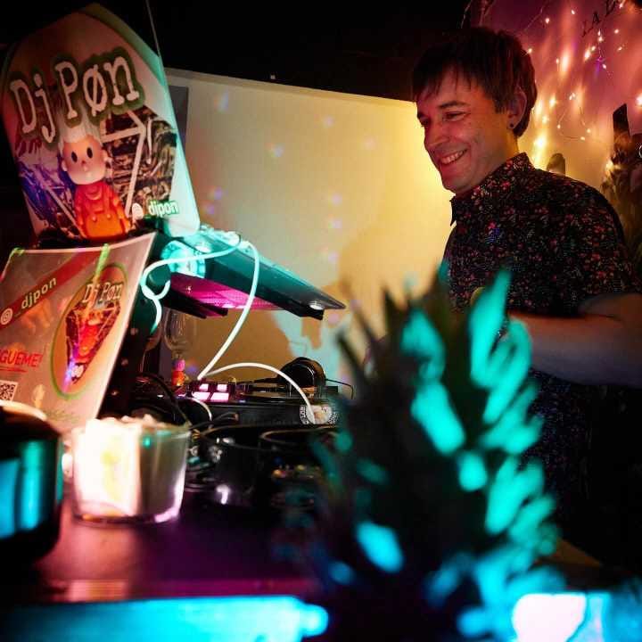 Inauguración de El Nuevo Refugio. DJ Pøn