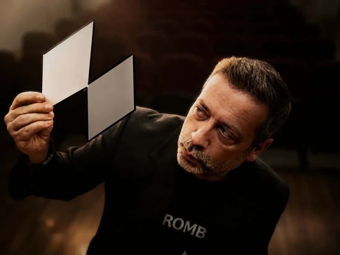 Sergio Alba - Dous rombos... Pasa para a cama