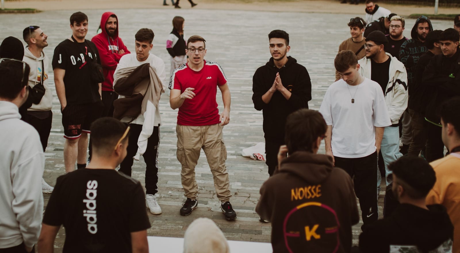 Segunda edici贸n del Torneo de improvisaci贸n de rap y freestyle