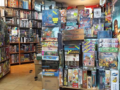 Micrón: juegos de mesa y rol en la calle San Quintín