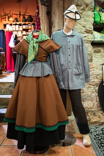 De Cotío: costura tradicional y artesanía en Santiago