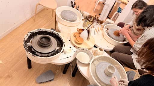 Barro: taller de cerámica y espacio creativo en Malasaña