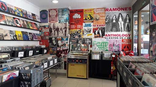 Discos Lizard: vinilos y rock en el barrio Romántico de León