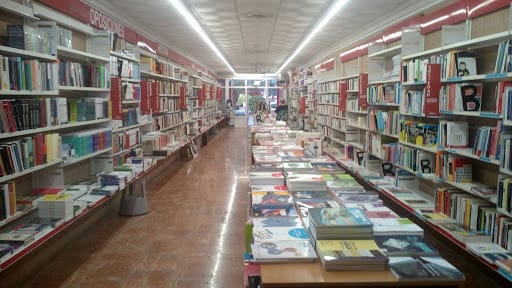 Librería 80 Mundos: libros y café en Alicante