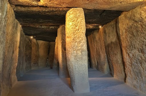 Dolmen de Menga: visita y horarios en Antequera