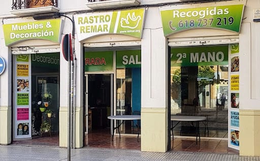 Hiper Rastro Remar: muebles en Pinto