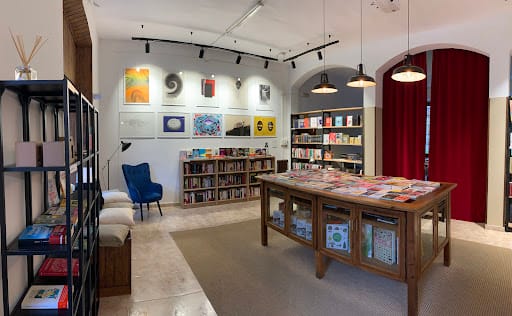 Descubre El libro imposible, tu librería en Ponferrada