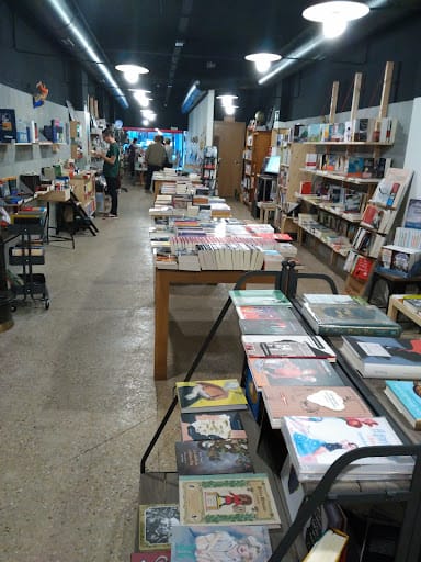 Librería Moito Conto: libros en San Andrés