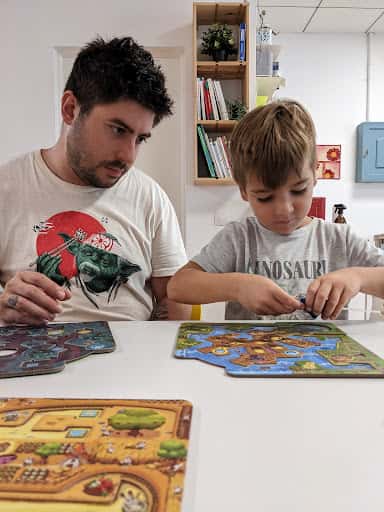 La Tribu Fera: juegos y crianza en Lleida
