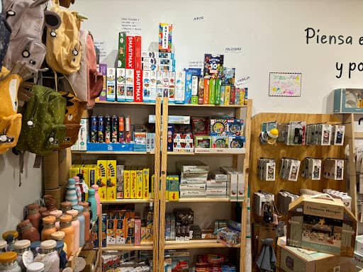 El Mundo en tus Manos: tienda infantil y libros en León